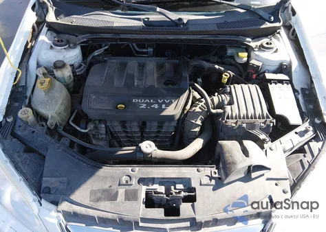 2012 Chrysler 200 Lx z USA, uszkodzony, nr VIN 1C3CCBAB4CN240812